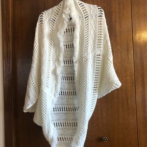 American eagle cocoon knit sweater